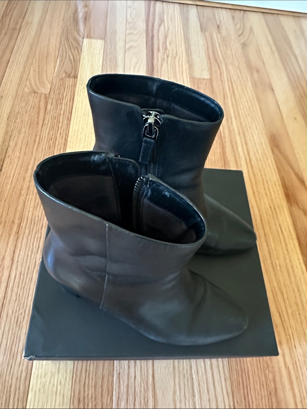 Banana Tall Leather Ankle Booties With Zippets - Picture 2 of 12